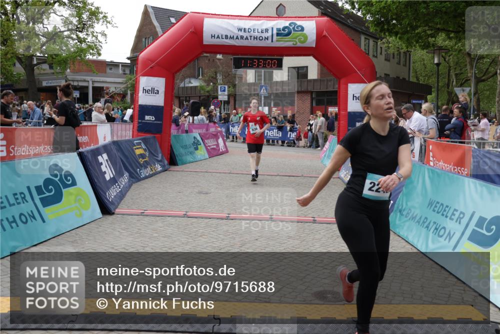 10.05.2026 - 8. Wedeler Halbmarathon Yannick Fuchs http://msf.ph/oto/9715688 10.05.2026 11:32:59 Ziel 936, 2168, 2176, 2223, 2242 meine-sportfotos.de