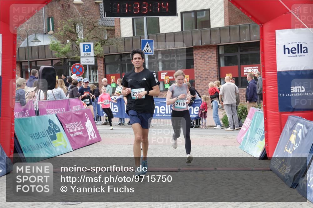 10.05.2026 - 8. Wedeler Halbmarathon Yannick Fuchs http://msf.ph/oto/9715750 10.05.2026 11:33:12 Ziel 742, 2050, 2107, 2118, 2128, 2195 meine-sportfotos.de