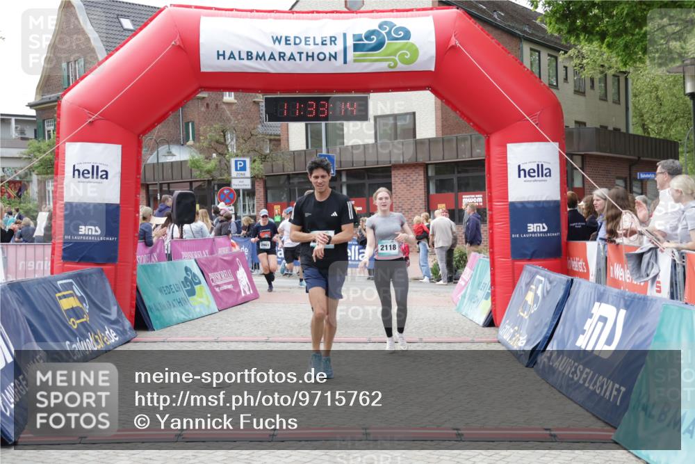 10.05.2026 - 8. Wedeler Halbmarathon Yannick Fuchs http://msf.ph/oto/9715762 10.05.2026 11:33:13 Ziel 742, 2050, 2107, 2118, 2128, 2195 meine-sportfotos.de
