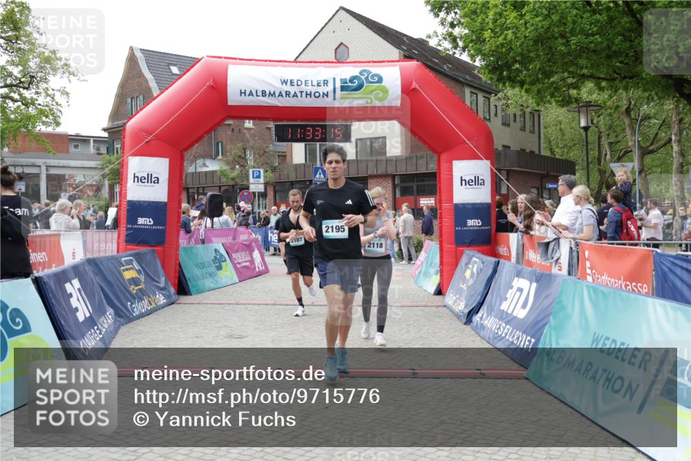 10.05.2026 - 8. Wedeler Halbmarathon Yannick Fuchs http://msf.ph/oto/9715776 10.05.2026 11:33:14 Ziel 742, 2107, 2118, 2128, 2195 meine-sportfotos.de