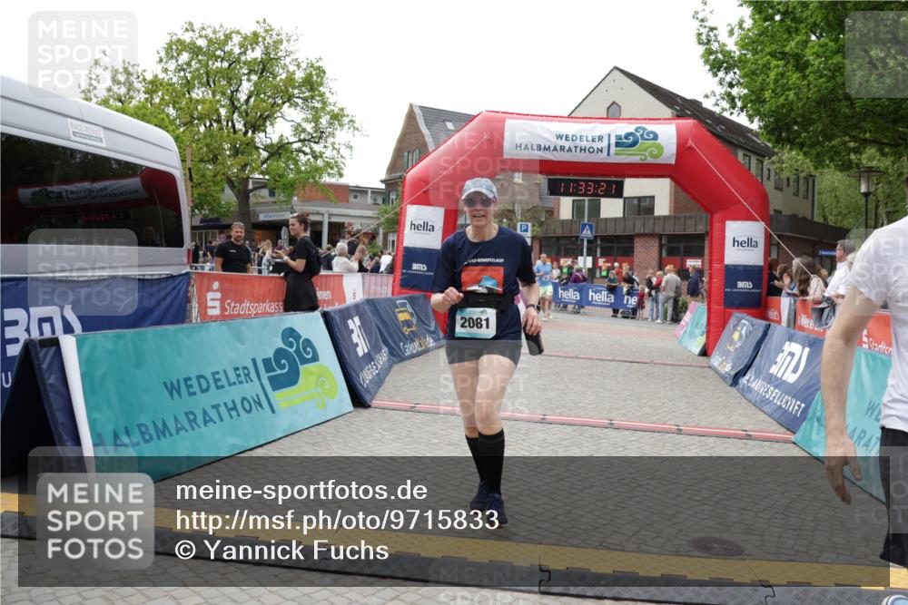 10.05.2026 - 8. Wedeler Halbmarathon Yannick Fuchs http://msf.ph/oto/9715833 10.05.2026 11:33:19 Ziel 86, 742, 2107, 2128 meine-sportfotos.de