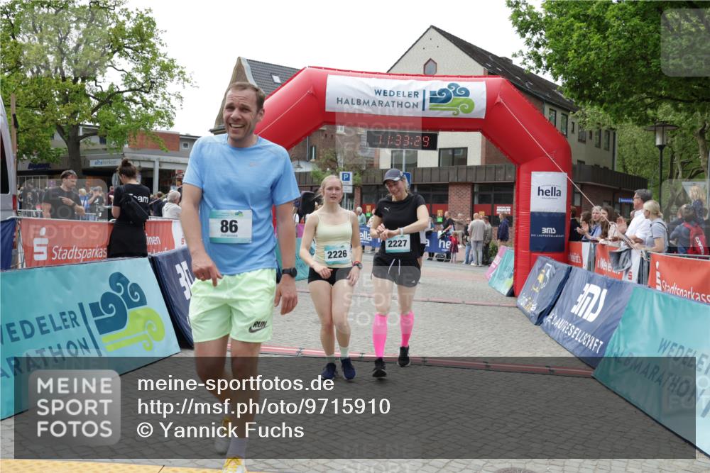 10.05.2026 - 8. Wedeler Halbmarathon Yannick Fuchs http://msf.ph/oto/9715910 10.05.2026 11:33:27 Ziel 86, 897, 960, 2226, 2227 meine-sportfotos.de