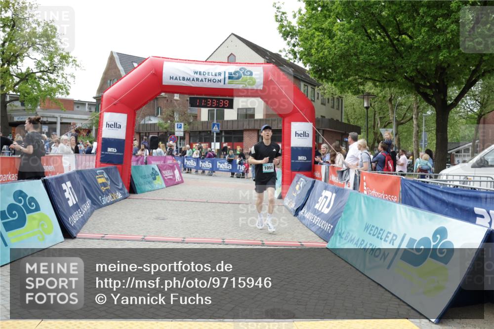 10.05.2026 - 8. Wedeler Halbmarathon Yannick Fuchs http://msf.ph/oto/9715946 10.05.2026 11:33:37 Ziel 1055 meine-sportfotos.de