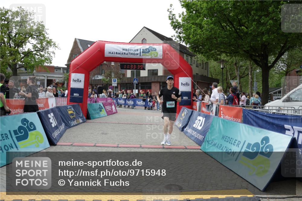 10.05.2026 - 8. Wedeler Halbmarathon Yannick Fuchs http://msf.ph/oto/9715948 10.05.2026 11:33:38 Ziel 1055 meine-sportfotos.de