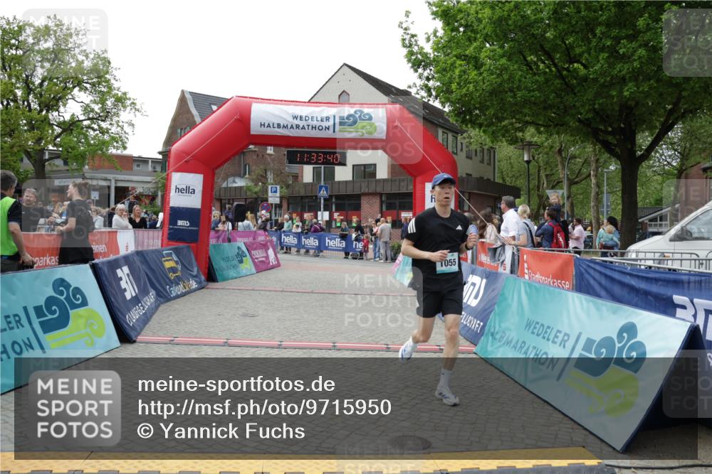 10.05.2026 - 8. Wedeler Halbmarathon Yannick Fuchs http://msf.ph/oto/9715950 10.05.2026 11:33:38 Ziel 1055 meine-sportfotos.de