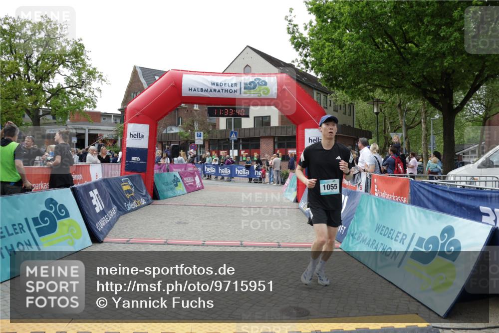 10.05.2026 - 8. Wedeler Halbmarathon Yannick Fuchs http://msf.ph/oto/9715951 10.05.2026 11:33:38 Ziel 1055 meine-sportfotos.de