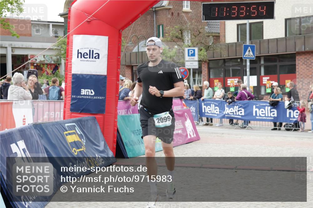 10.05.2026 - 8. Wedeler Halbmarathon Yannick Fuchs http://msf.ph/oto/9715983 10.05.2026 11:33:53 Ziel 741, 2099 meine-sportfotos.de