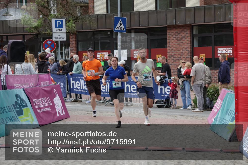 10.05.2026 - 8. Wedeler Halbmarathon Yannick Fuchs http://msf.ph/oto/9715991 10.05.2026 11:34:12 Ziel 471, 876, 2003 meine-sportfotos.de