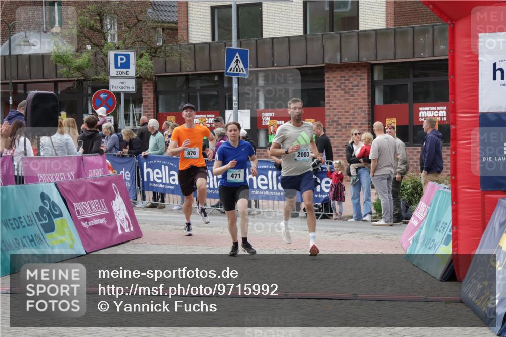 10.05.2026 - 8. Wedeler Halbmarathon Yannick Fuchs http://msf.ph/oto/9715992 10.05.2026 11:34:13 Ziel 471, 876, 2003 meine-sportfotos.de