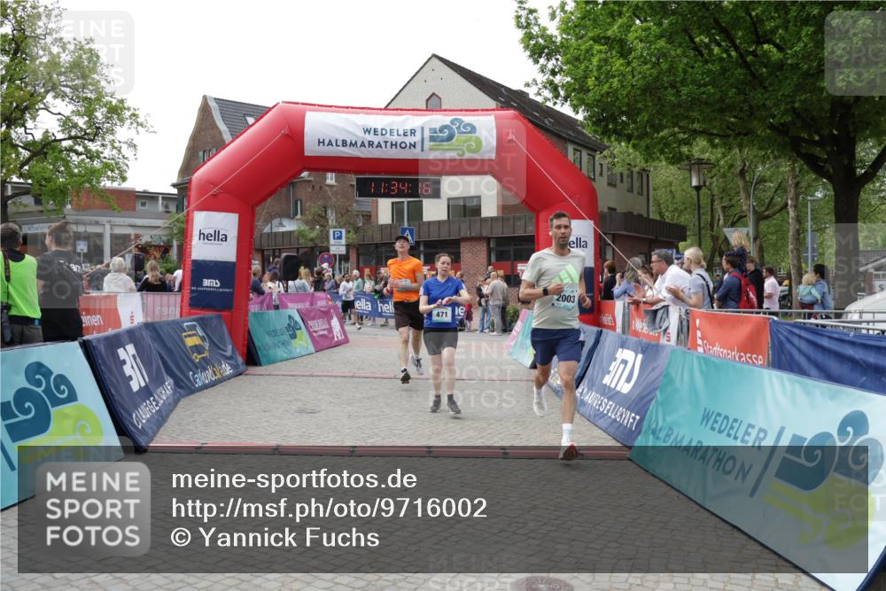10.05.2026 - 8. Wedeler Halbmarathon Yannick Fuchs http://msf.ph/oto/9716002 10.05.2026 11:34:15 Ziel 471, 876, 913, 2003, 2029 meine-sportfotos.de