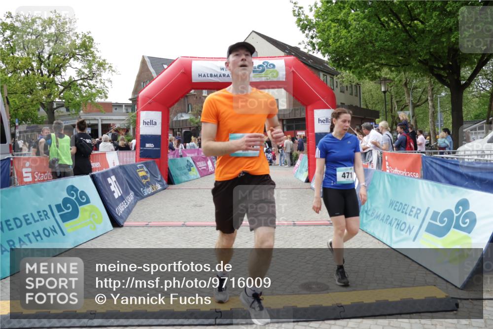 10.05.2026 - 8. Wedeler Halbmarathon Yannick Fuchs http://msf.ph/oto/9716009 10.05.2026 11:34:18 Ziel 471, 645, 651, 876, 913, 2003, 2029 meine-sportfotos.de