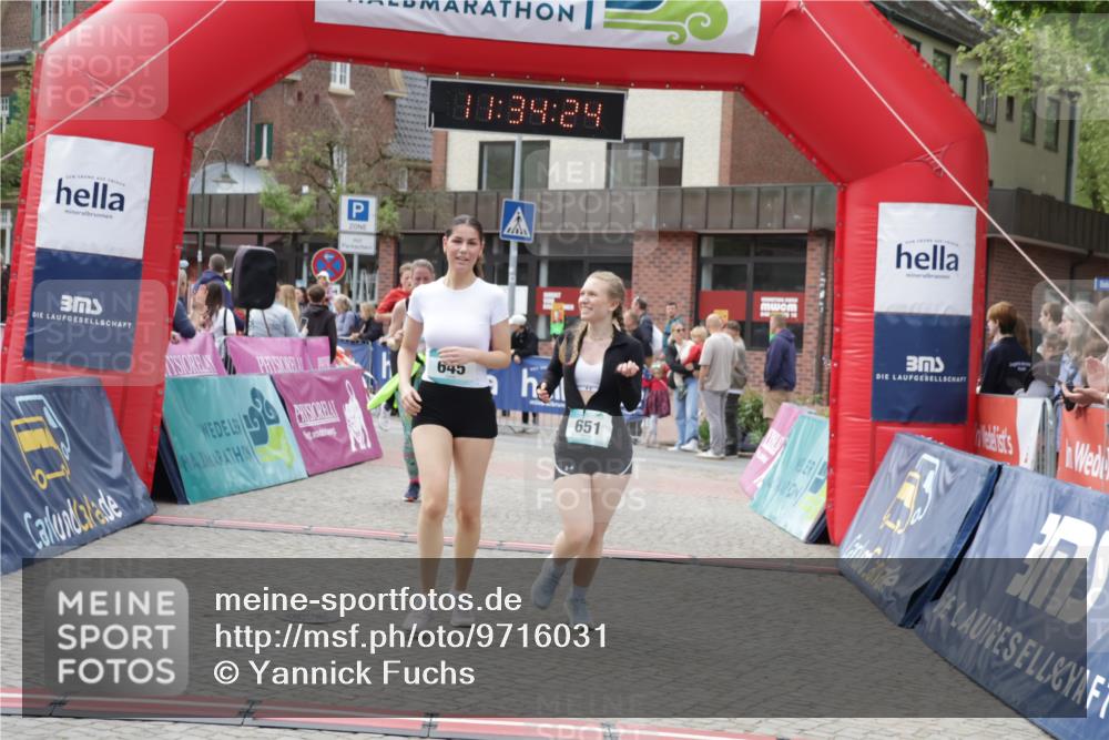 10.05.2026 - 8. Wedeler Halbmarathon Yannick Fuchs http://msf.ph/oto/9716031 10.05.2026 11:34:22 Ziel 179, 645, 651, 913, 2029, 2070 meine-sportfotos.de