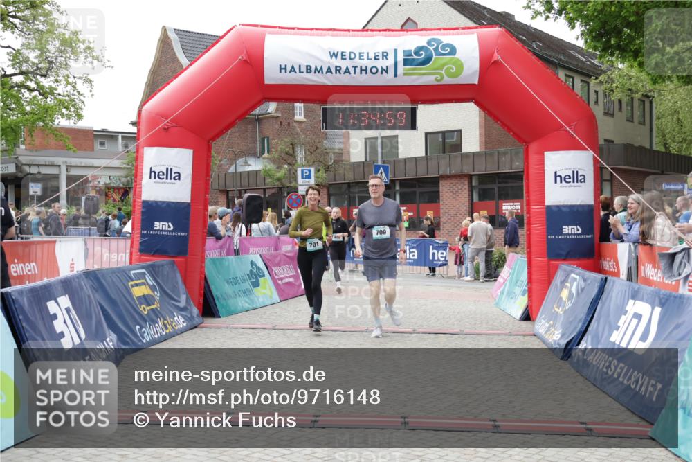 10.05.2026 - 8. Wedeler Halbmarathon Yannick Fuchs http://msf.ph/oto/9716148 10.05.2026 11:34:58 Ziel 440, 673, 701, 709, 814 meine-sportfotos.de