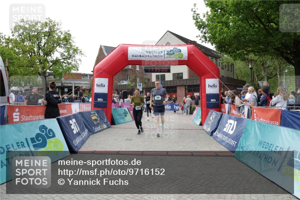 10.05.2026 - 8. Wedeler Halbmarathon Yannick Fuchs http://msf.ph/oto/9716152 10.05.2026 11:34:58 Ziel 440, 673, 701, 709, 814 meine-sportfotos.de