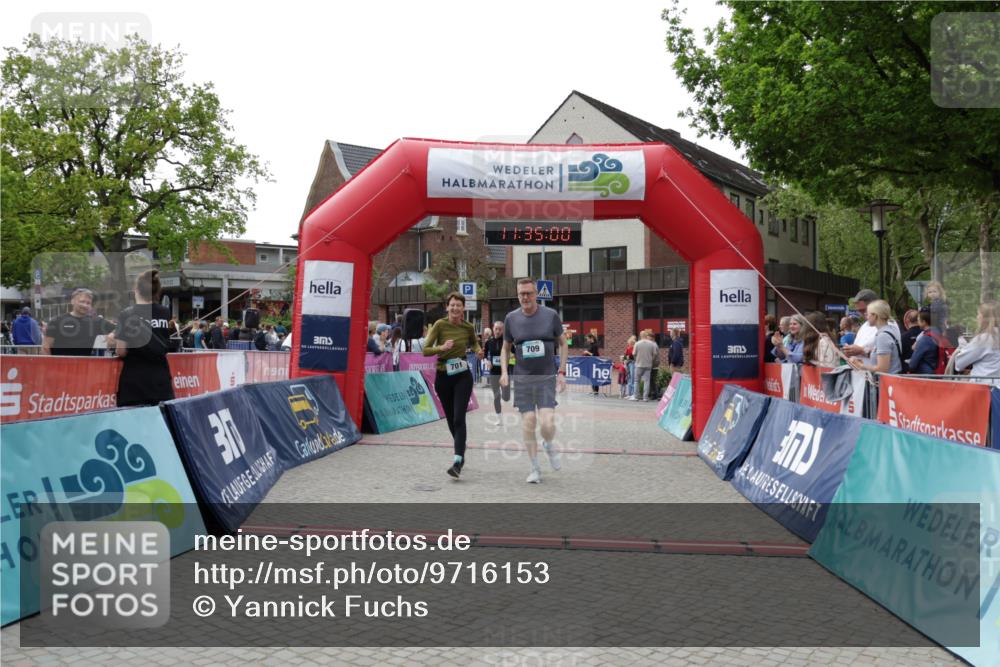 10.05.2026 - 8. Wedeler Halbmarathon Yannick Fuchs http://msf.ph/oto/9716153 10.05.2026 11:34:58 Ziel 440, 673, 701, 709, 814 meine-sportfotos.de