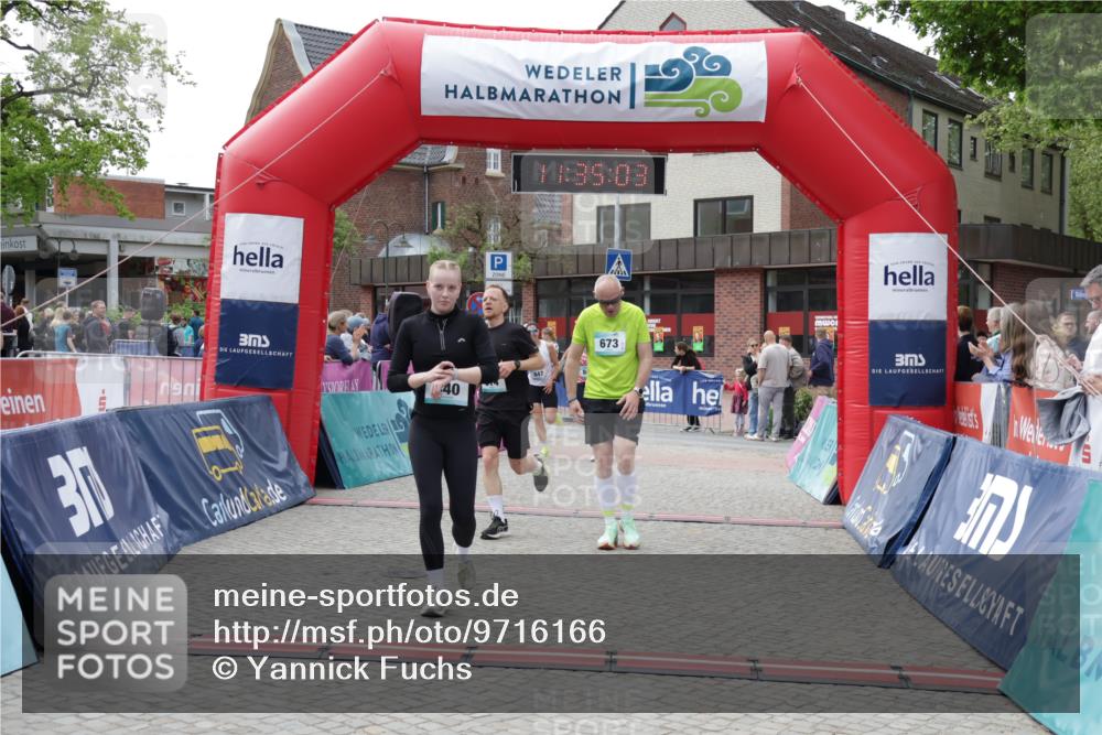 10.05.2026 - 8. Wedeler Halbmarathon Yannick Fuchs http://msf.ph/oto/9716166 10.05.2026 11:35:02 Ziel 414, 440, 673, 701, 709, 814, 846, 847 meine-sportfotos.de