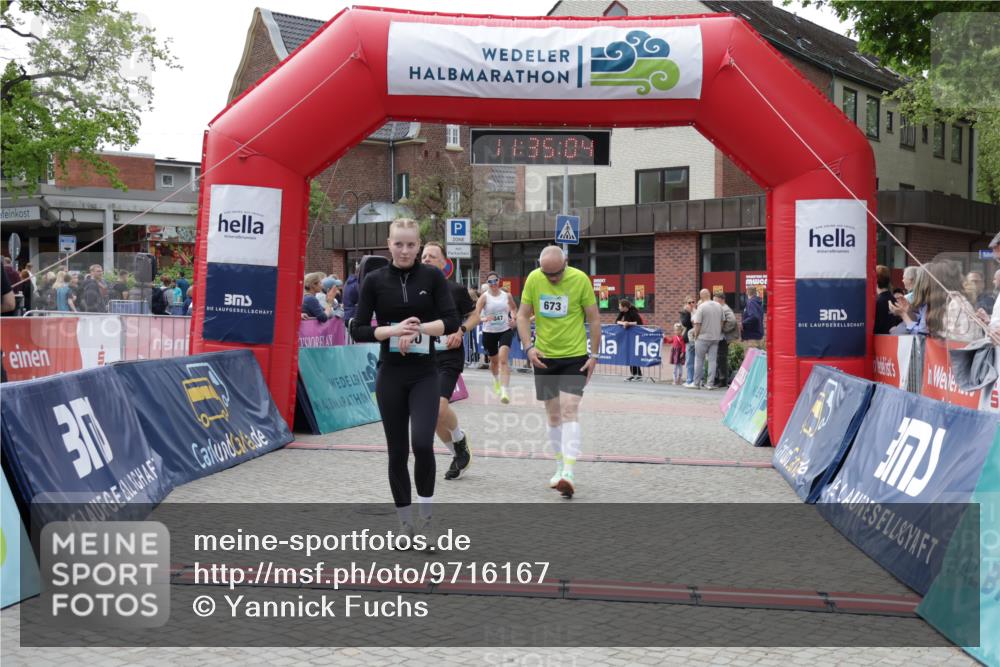 10.05.2026 - 8. Wedeler Halbmarathon Yannick Fuchs http://msf.ph/oto/9716167 10.05.2026 11:35:02 Ziel 414, 440, 673, 701, 709, 814, 846, 847 meine-sportfotos.de