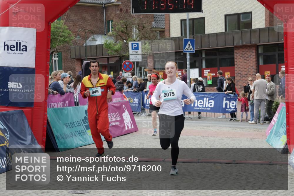 10.05.2026 - 8. Wedeler Halbmarathon Yannick Fuchs http://msf.ph/oto/9716200 10.05.2026 11:35:12 Ziel 44, 949, 2075 meine-sportfotos.de