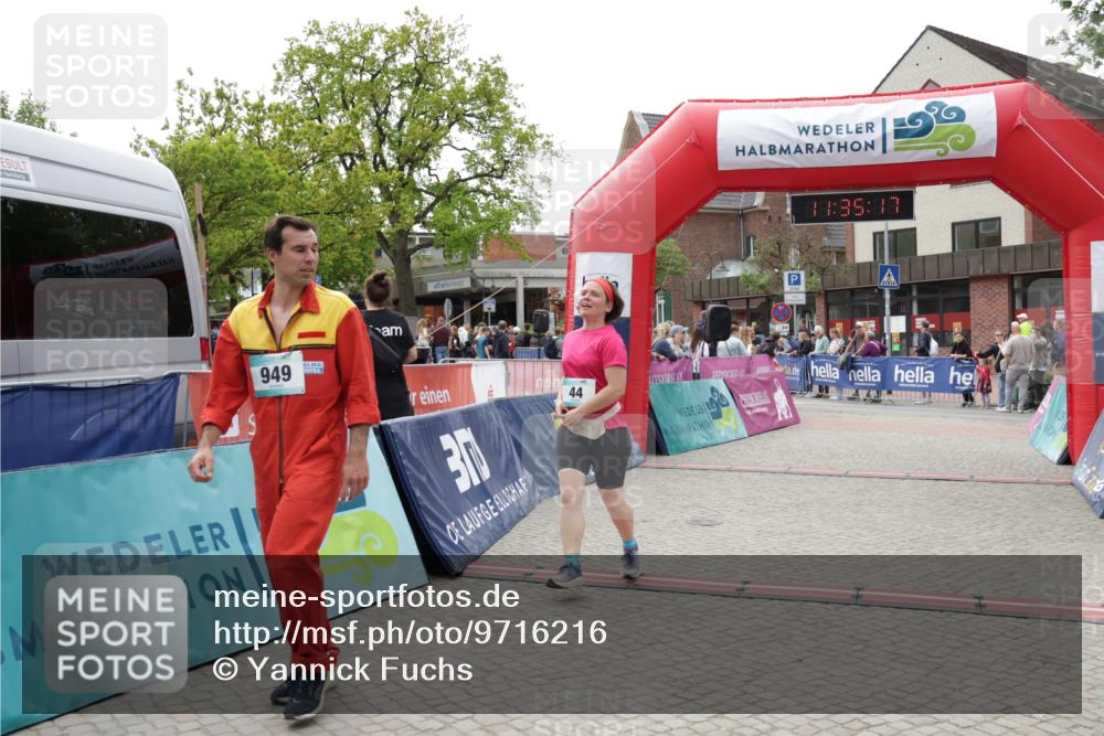 10.05.2026 - 8. Wedeler Halbmarathon Yannick Fuchs http://msf.ph/oto/9716216 10.05.2026 11:35:16 Ziel 44, 334, 949, 2075 meine-sportfotos.de