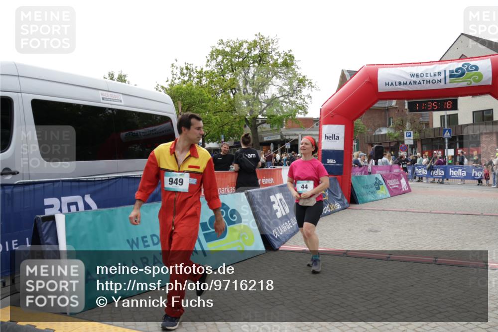10.05.2026 - 8. Wedeler Halbmarathon Yannick Fuchs http://msf.ph/oto/9716218 10.05.2026 11:35:16 Ziel 44, 334, 949, 2075 meine-sportfotos.de