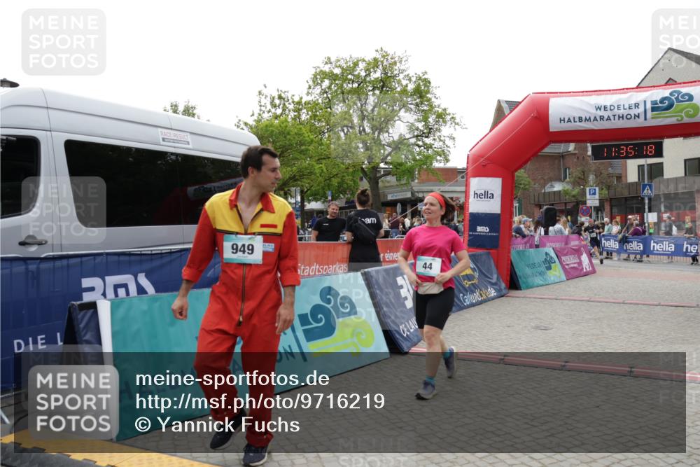 10.05.2026 - 8. Wedeler Halbmarathon Yannick Fuchs http://msf.ph/oto/9716219 10.05.2026 11:35:16 Ziel 44, 334, 949, 2075 meine-sportfotos.de