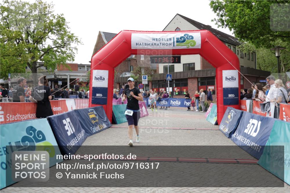 10.05.2026 - 8. Wedeler Halbmarathon Yannick Fuchs http://msf.ph/oto/9716317 10.05.2026 11:36:00 Ziel 393, 898 meine-sportfotos.de