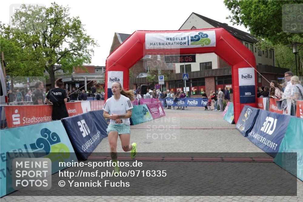 10.05.2026 - 8. Wedeler Halbmarathon Yannick Fuchs http://msf.ph/oto/9716335 10.05.2026 11:36:04 Ziel 393, 898 meine-sportfotos.de