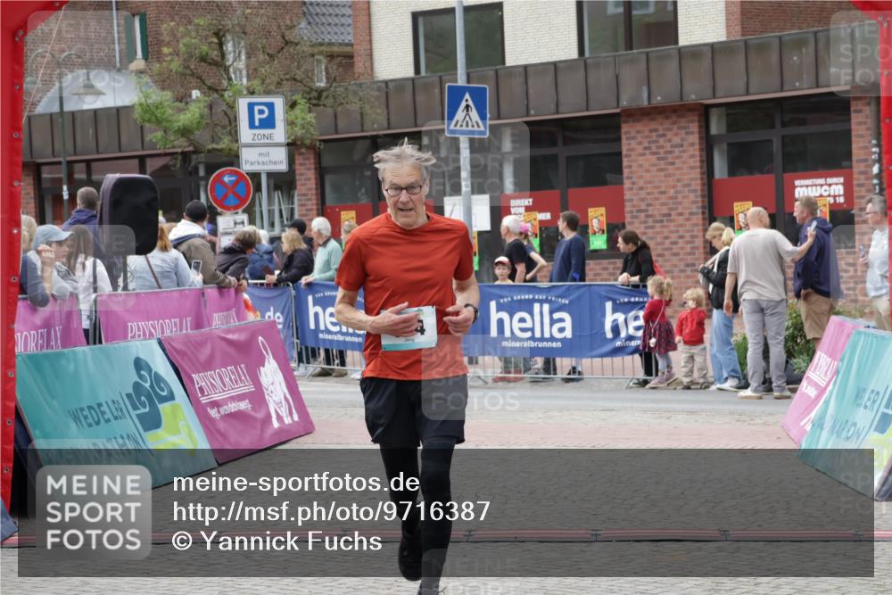 10.05.2026 - 8. Wedeler Halbmarathon Yannick Fuchs http://msf.ph/oto/9716387 10.05.2026 11:36:26 Ziel 154 meine-sportfotos.de