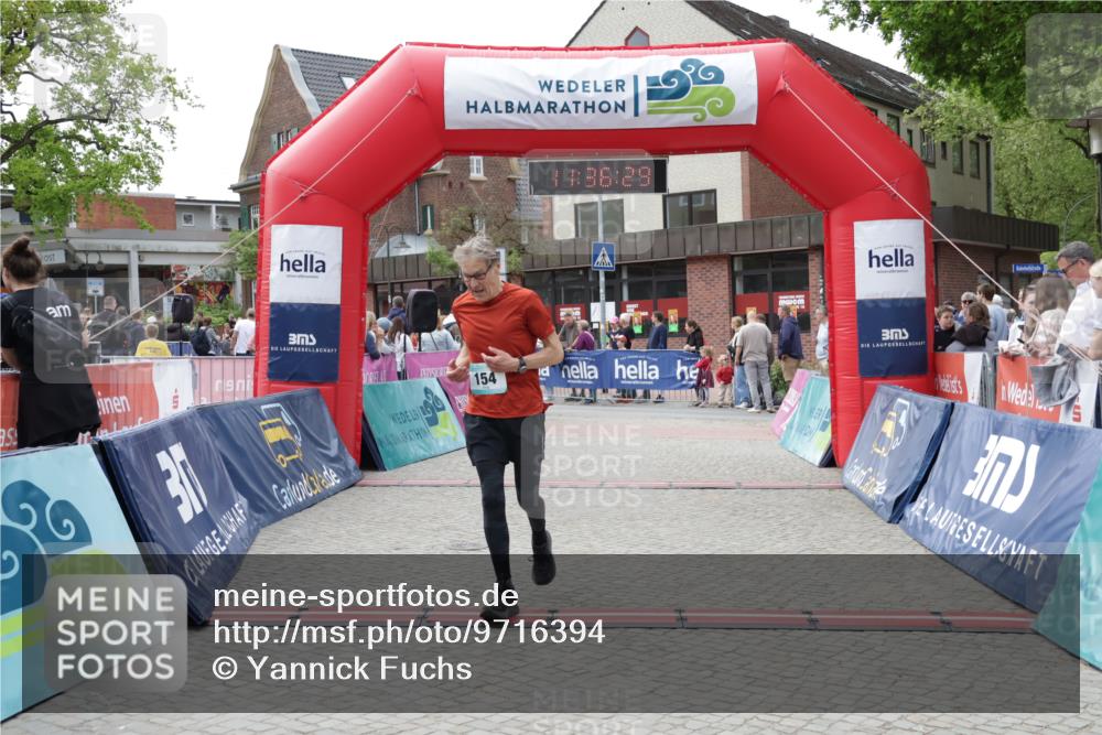 10.05.2026 - 8. Wedeler Halbmarathon Yannick Fuchs http://msf.ph/oto/9716394 10.05.2026 11:36:27 Ziel 154, 776 meine-sportfotos.de