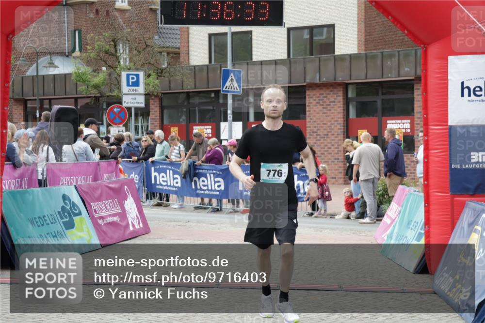 10.05.2026 - 8. Wedeler Halbmarathon Yannick Fuchs http://msf.ph/oto/9716403 10.05.2026 11:36:32 Ziel 776 meine-sportfotos.de