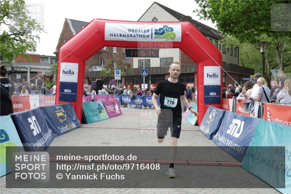 10.05.2026 - 8. Wedeler Halbmarathon Yannick Fuchs http://msf.ph/oto/9716408 10.05.2026 11:36:33 Ziel 776 meine-sportfotos.de