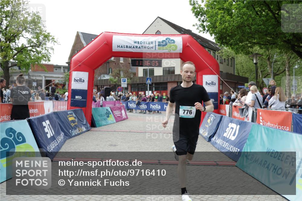 10.05.2026 - 8. Wedeler Halbmarathon Yannick Fuchs http://msf.ph/oto/9716410 10.05.2026 11:36:33 Ziel 776 meine-sportfotos.de