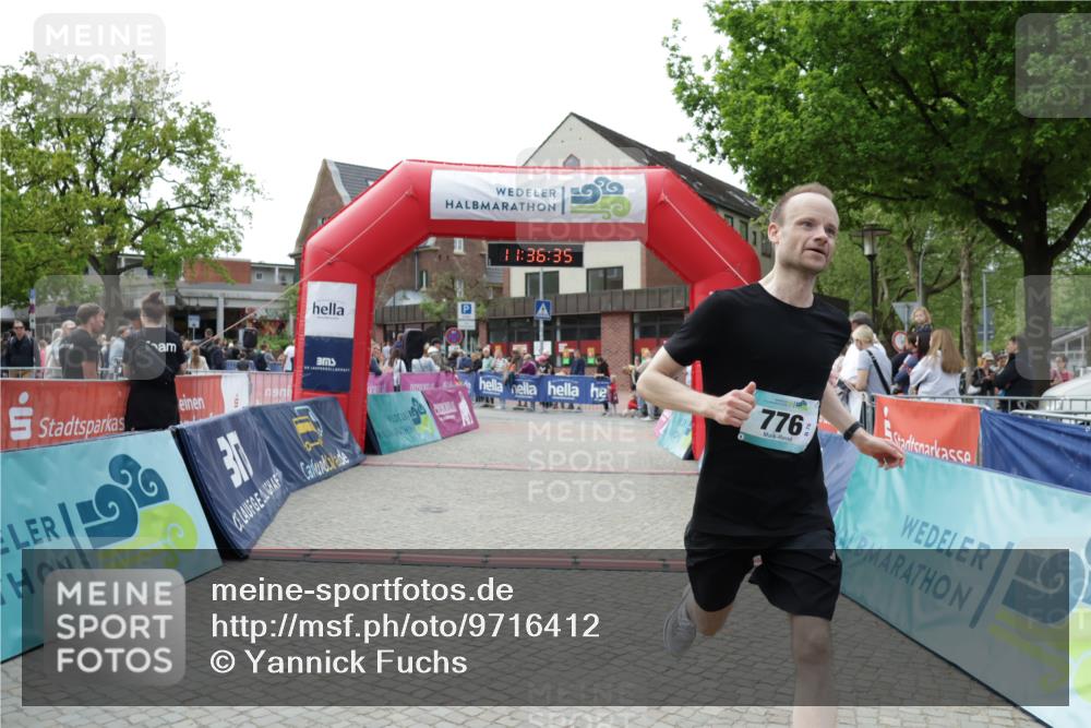 10.05.2026 - 8. Wedeler Halbmarathon Yannick Fuchs http://msf.ph/oto/9716412 10.05.2026 11:36:33 Ziel 776 meine-sportfotos.de