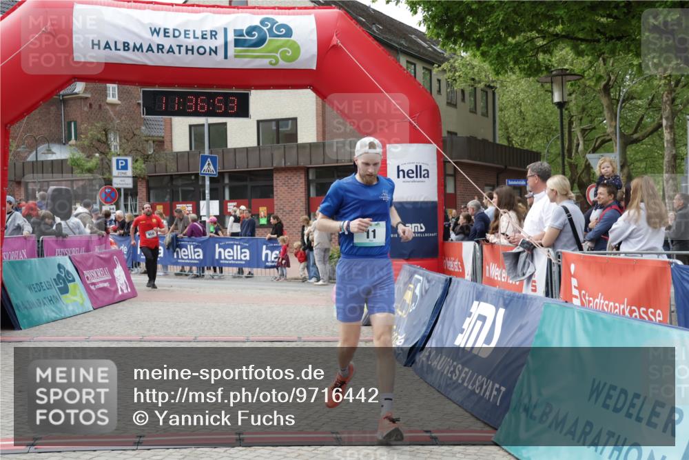 10.05.2026 - 8. Wedeler Halbmarathon Yannick Fuchs http://msf.ph/oto/9716442 10.05.2026 11:36:51 Ziel 11, 950 meine-sportfotos.de