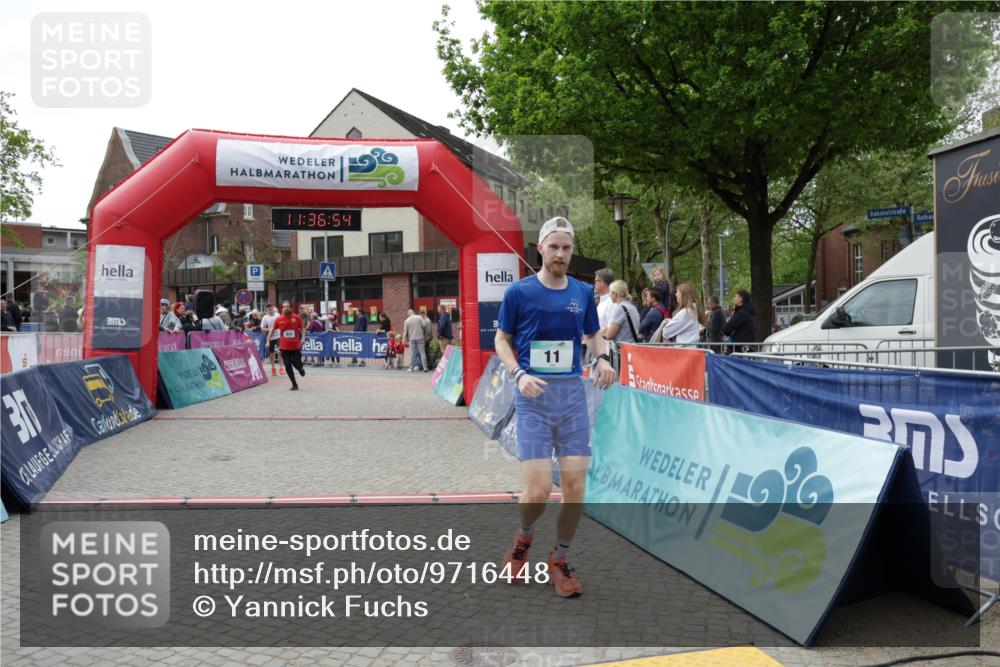 10.05.2026 - 8. Wedeler Halbmarathon Yannick Fuchs http://msf.ph/oto/9716448 10.05.2026 11:36:52 Ziel 11, 950 meine-sportfotos.de