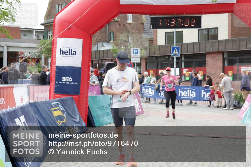 10.05.2026 - 8. Wedeler Halbmarathon Yannick Fuchs http://msf.ph/oto/9716470 10.05.2026 11:37:01 Ziel 632, 696, 934, 2068 meine-sportfotos.de