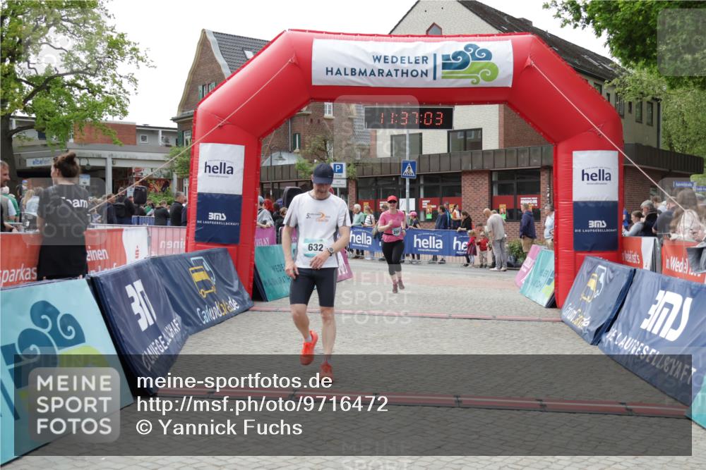 10.05.2026 - 8. Wedeler Halbmarathon Yannick Fuchs http://msf.ph/oto/9716472 10.05.2026 11:37:01 Ziel 632, 696, 934, 2068 meine-sportfotos.de