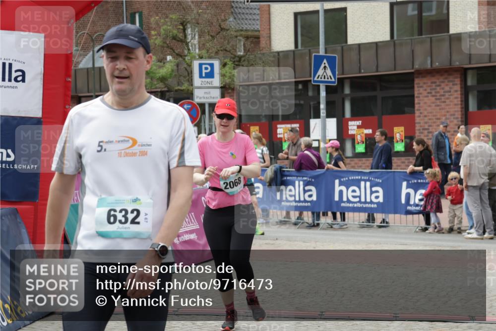 10.05.2026 - 8. Wedeler Halbmarathon Yannick Fuchs http://msf.ph/oto/9716473 10.05.2026 11:37:02 Ziel 333, 632, 696, 934, 2068 meine-sportfotos.de