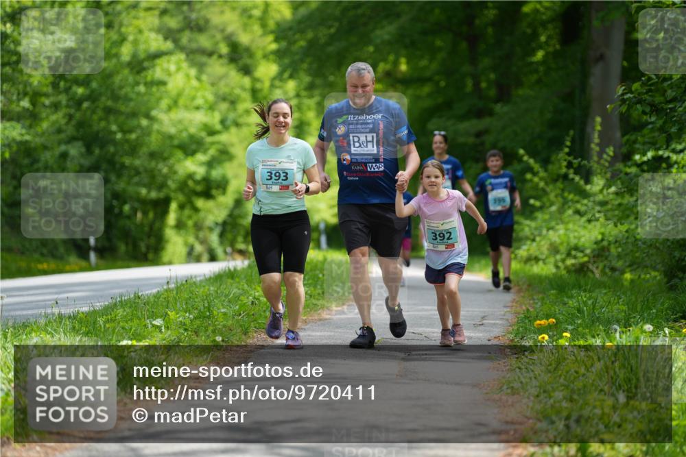 09.05.2026 - Störlauf LAZAROV Photography http://msf.ph/oto/9720411 09.05.2026 13:40:58 Laufen 393, 392 meine-sportfotos.de