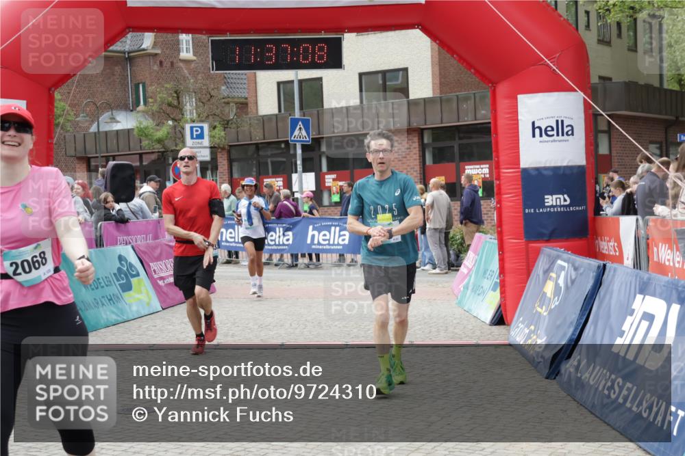 10.05.2026 - 8. Wedeler Halbmarathon Yannick Fuchs http://msf.ph/oto/9724310 10.05.2026 11:37:06 Ziel 31, 61, 333, 696, 2068 meine-sportfotos.de