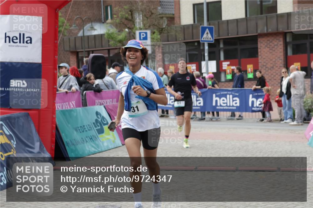 10.05.2026 - 8. Wedeler Halbmarathon Yannick Fuchs http://msf.ph/oto/9724347 10.05.2026 11:37:09 Ziel 31, 61, 333, 696, 869 meine-sportfotos.de
