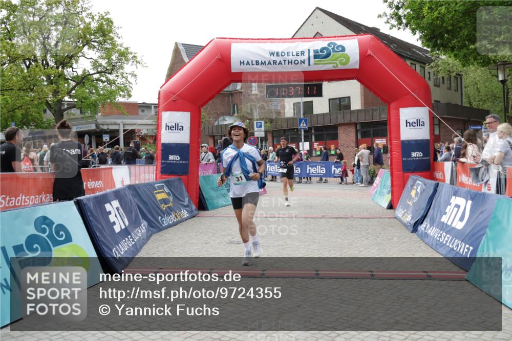 10.05.2026 - 8. Wedeler Halbmarathon Yannick Fuchs http://msf.ph/oto/9724355 10.05.2026 11:37:09 Ziel 31, 61, 333, 696, 869 meine-sportfotos.de