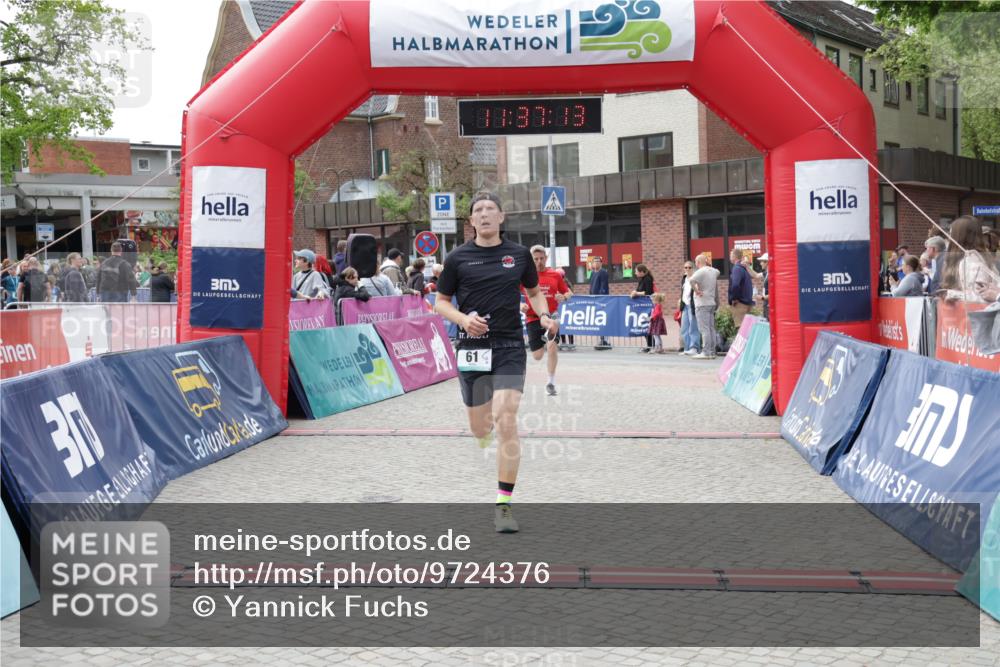 10.05.2026 - 8. Wedeler Halbmarathon Yannick Fuchs http://msf.ph/oto/9724376 10.05.2026 11:37:11 Ziel 31, 61, 333, 696, 869 meine-sportfotos.de