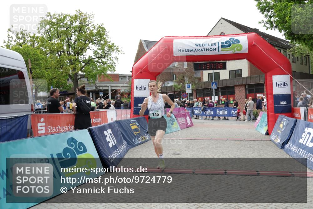 10.05.2026 - 8. Wedeler Halbmarathon Yannick Fuchs http://msf.ph/oto/9724779 10.05.2026 11:37:36 Ziel 745, 1046 meine-sportfotos.de