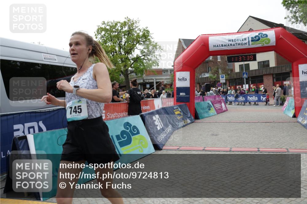 10.05.2026 - 8. Wedeler Halbmarathon Yannick Fuchs http://msf.ph/oto/9724813 10.05.2026 11:37:37 Ziel 745, 1046 meine-sportfotos.de