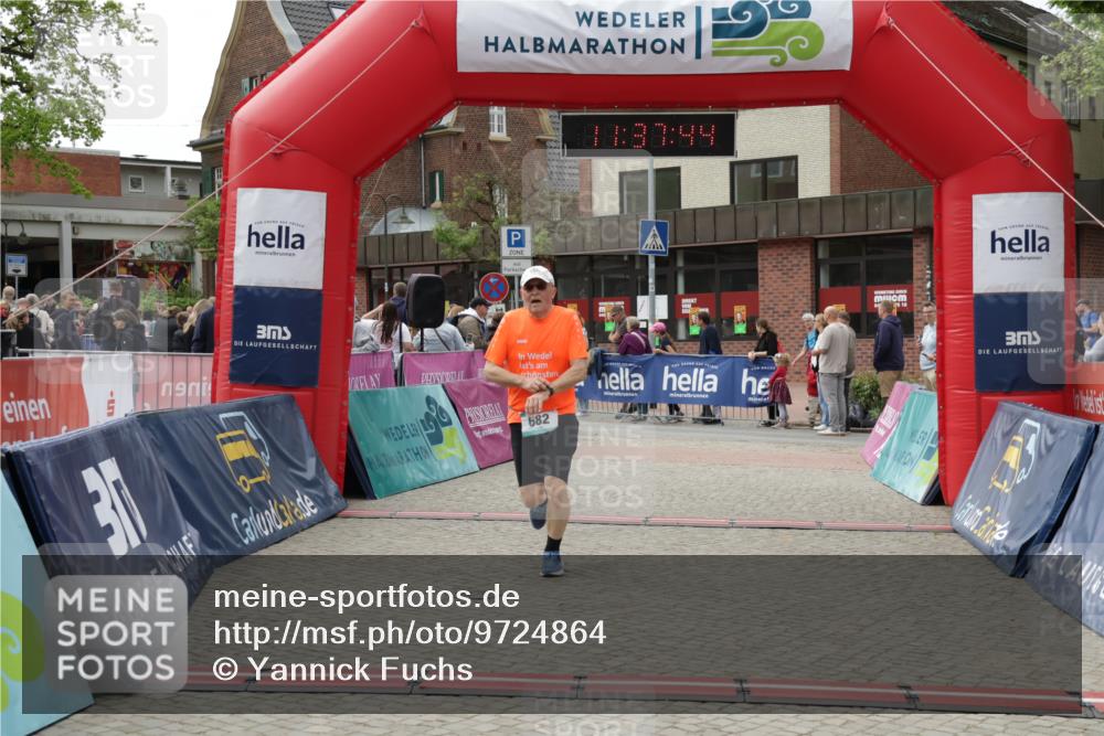 10.05.2026 - 8. Wedeler Halbmarathon Yannick Fuchs http://msf.ph/oto/9724864 10.05.2026 11:37:42 Ziel 682 meine-sportfotos.de