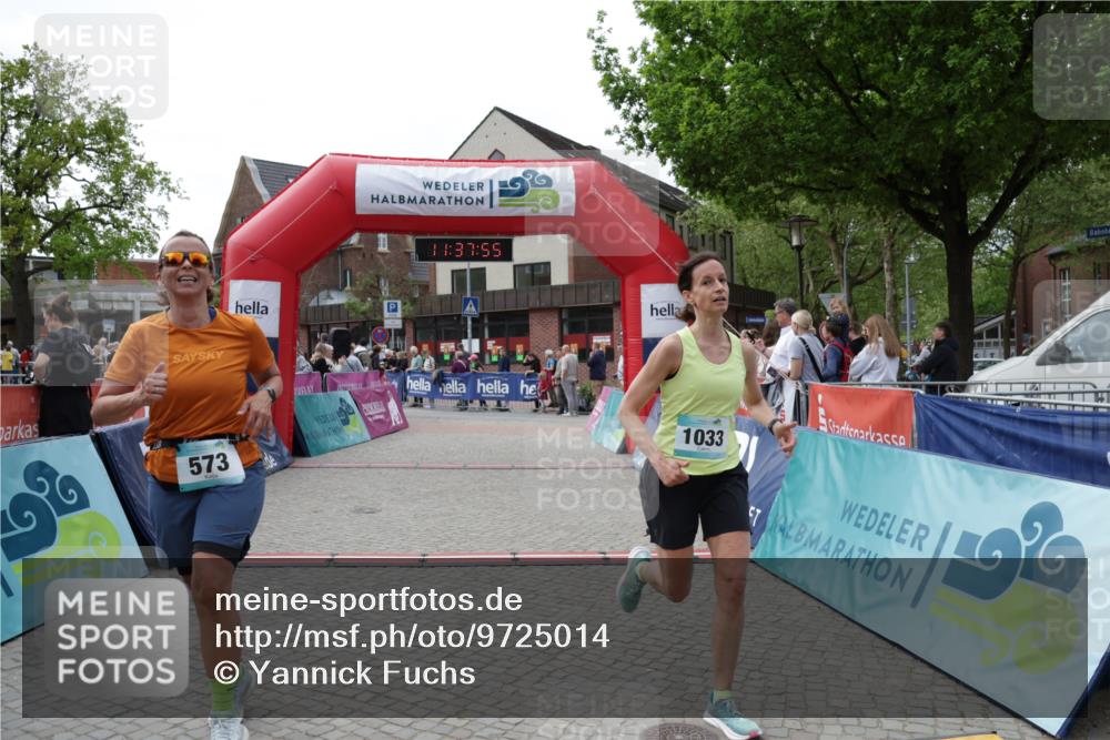 10.05.2026 - 8. Wedeler Halbmarathon Yannick Fuchs http://msf.ph/oto/9725014 10.05.2026 11:37:53 Ziel 573, 1033 meine-sportfotos.de