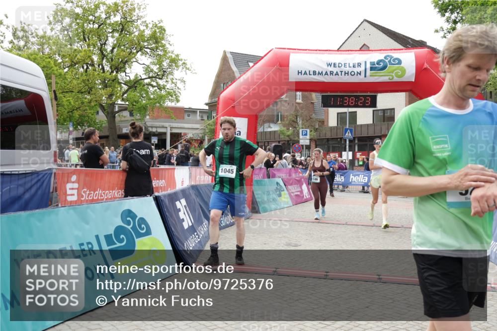 10.05.2026 - 8. Wedeler Halbmarathon Yannick Fuchs http://msf.ph/oto/9725376 10.05.2026 11:38:21 Ziel 146, 360, 582, 768, 922, 1045, 2040, 2145 meine-sportfotos.de