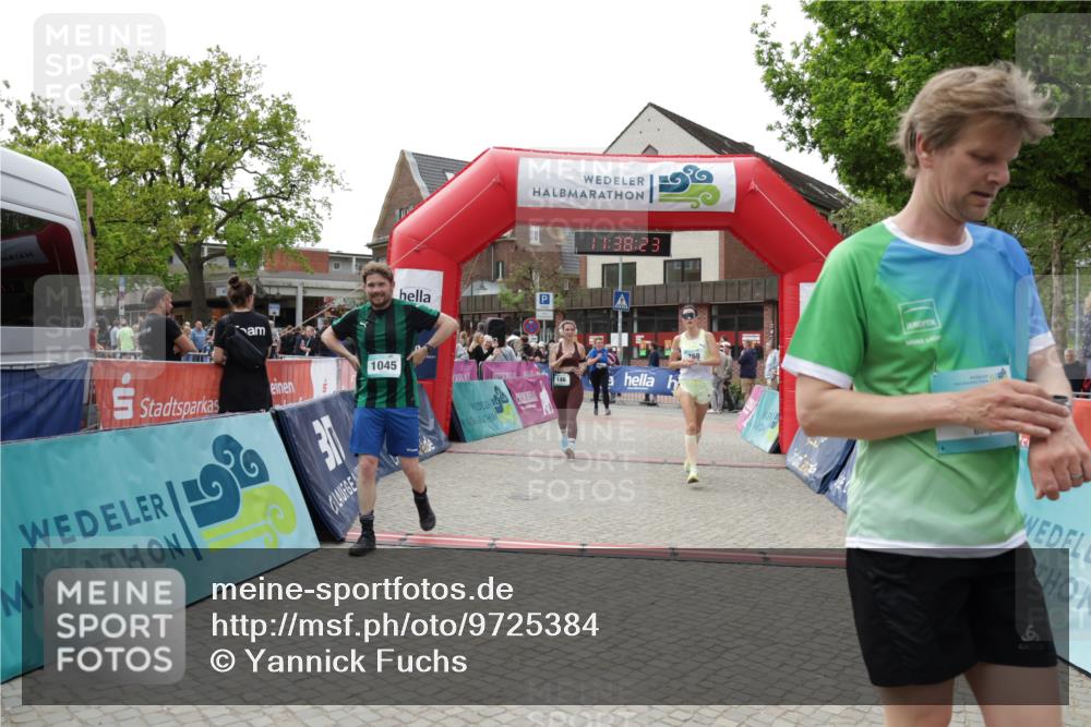 10.05.2026 - 8. Wedeler Halbmarathon Yannick Fuchs http://msf.ph/oto/9725384 10.05.2026 11:38:22 Ziel 146, 360, 582, 768, 922, 1045, 2040 meine-sportfotos.de