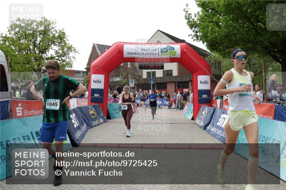 10.05.2026 - 8. Wedeler Halbmarathon Yannick Fuchs http://msf.ph/oto/9725425 10.05.2026 11:38:23 Ziel 146, 360, 768, 922, 1045, 2040 meine-sportfotos.de